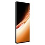 Vivo V30 5G (Classic Black, 8GB RAM 128GB Storage) - Image 4
